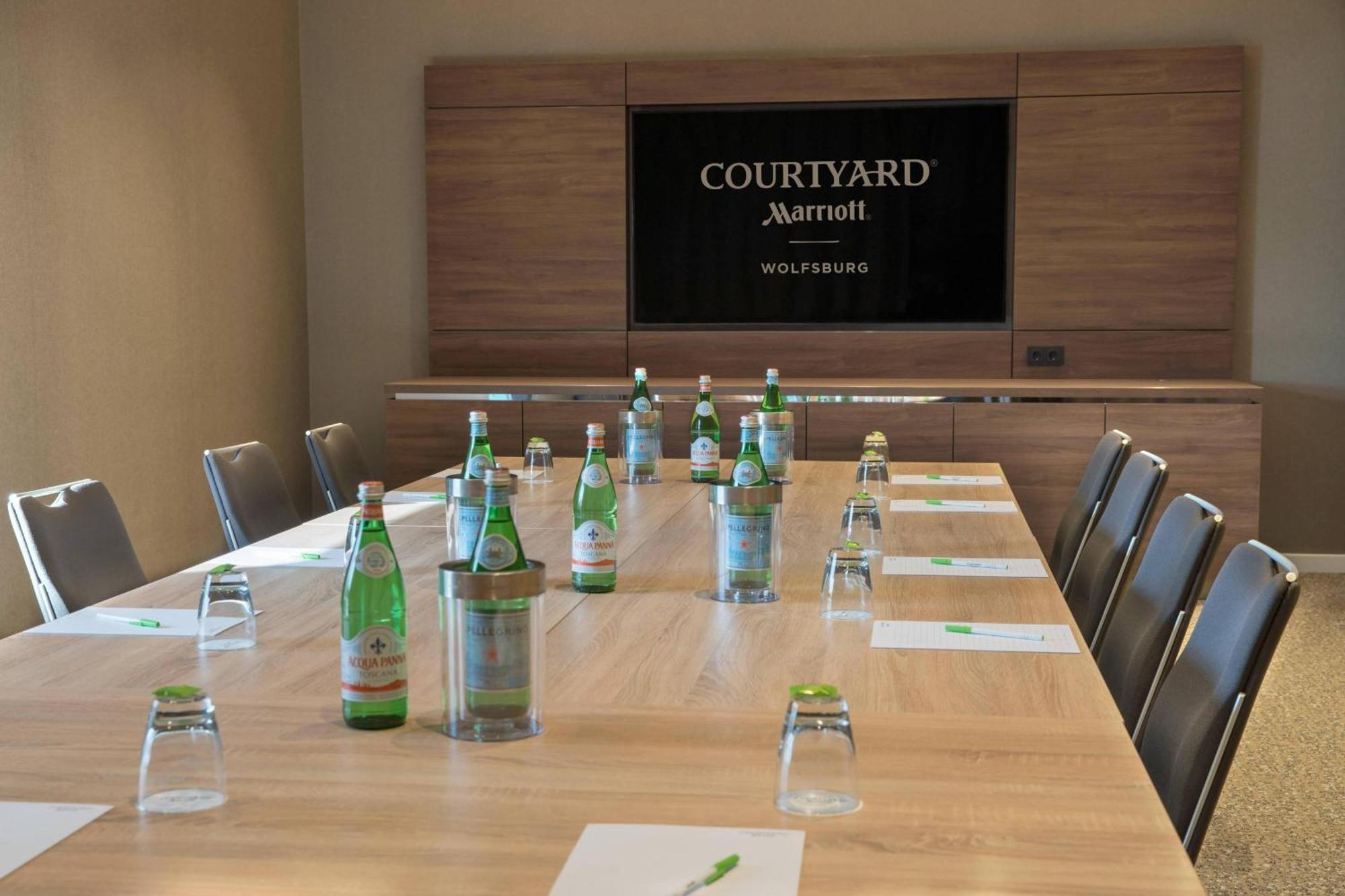 Hotel Courtyard By Marriott Wolfsburg Zewnętrze zdjęcie